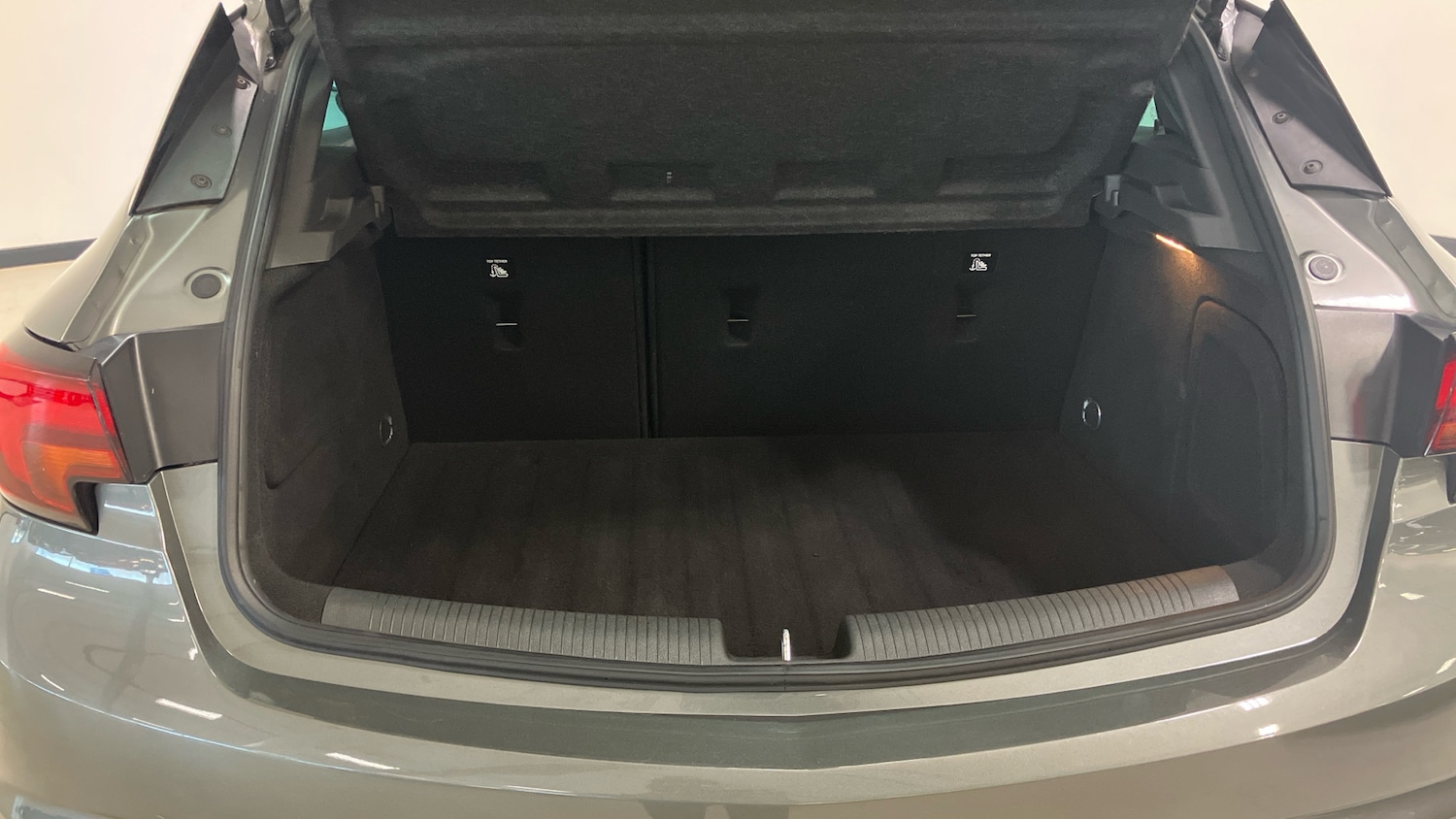 Used Vauxhall Astra 2019 for sale - 76931572: Photo 4