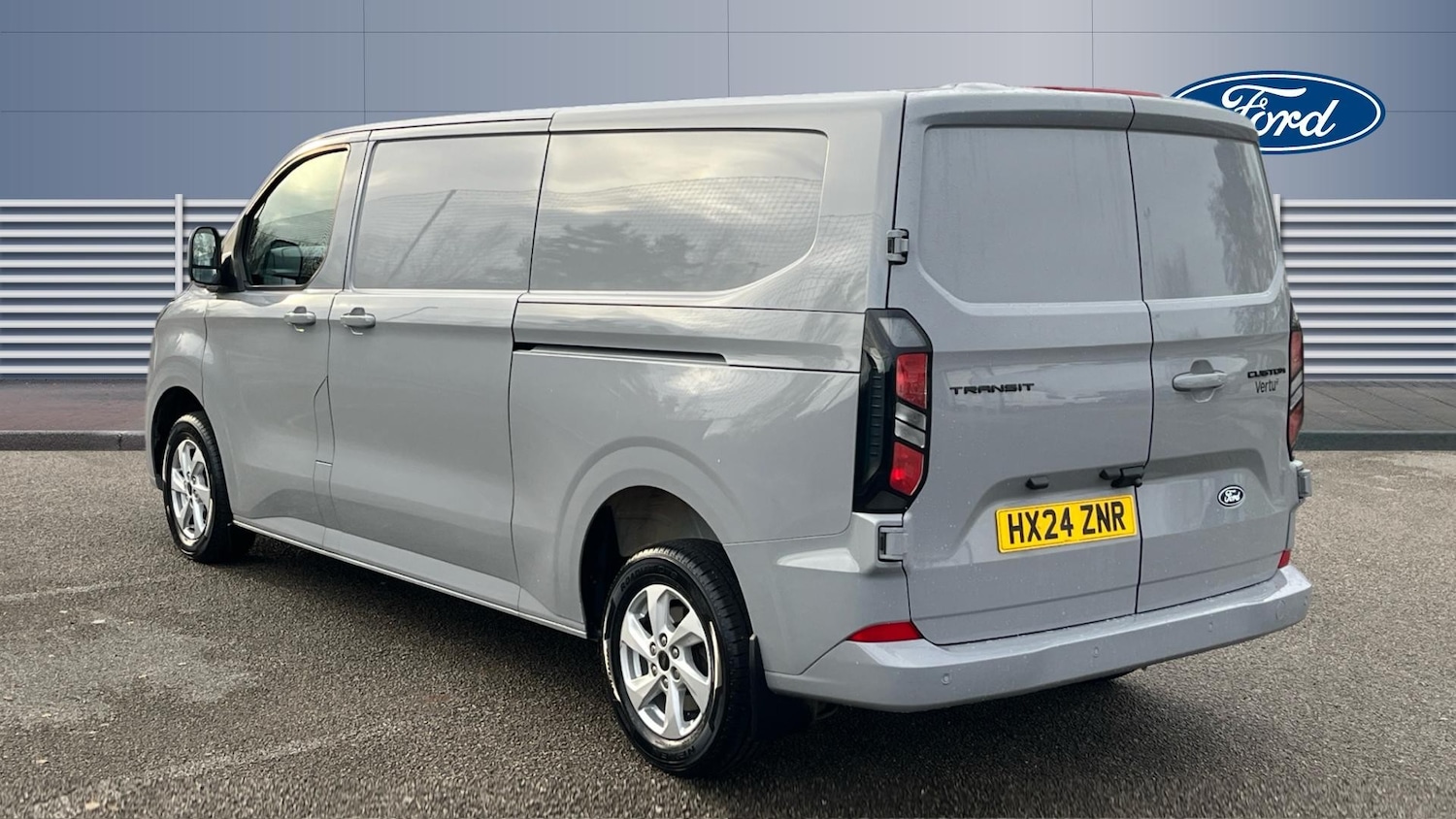 Used Ford Transit Custom 2024 for sale - 76831549: Photo 2