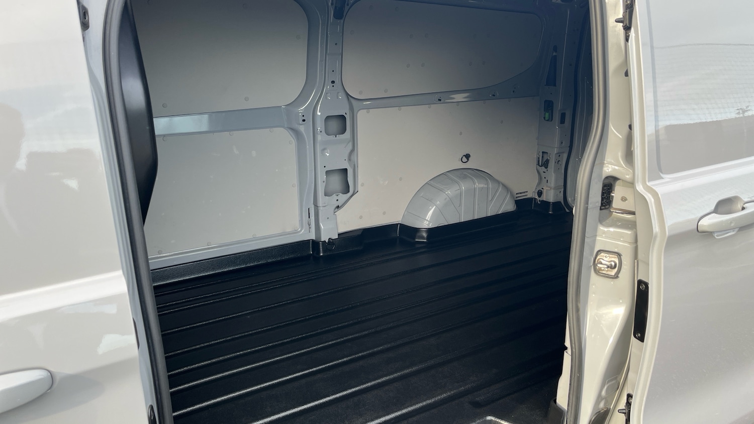 Used Ford Transit Custom 2024 for sale - 76831549: Photo 5