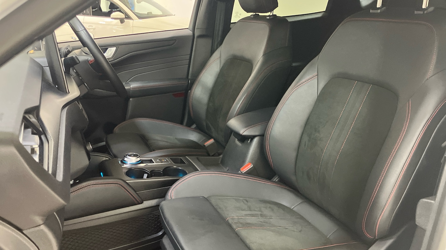 Used Ford Kuga 2024 for sale - 76860173: Photo 44