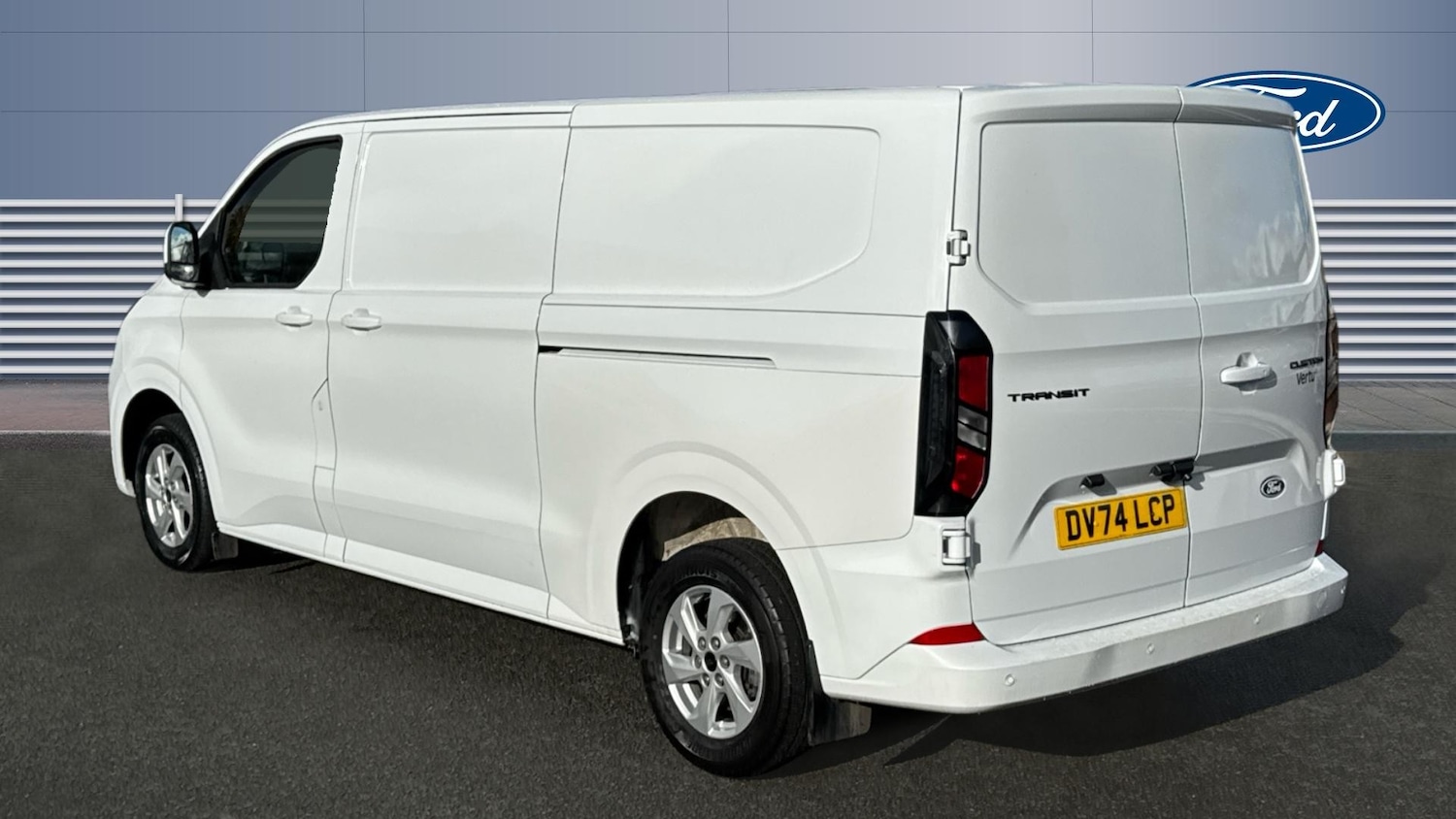 Used Ford Transit Custom 2024 for sale - 76444336: Photo 2
