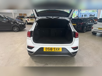 Used Volkswagen T-Roc 2018 for sale - 78788418: Photo