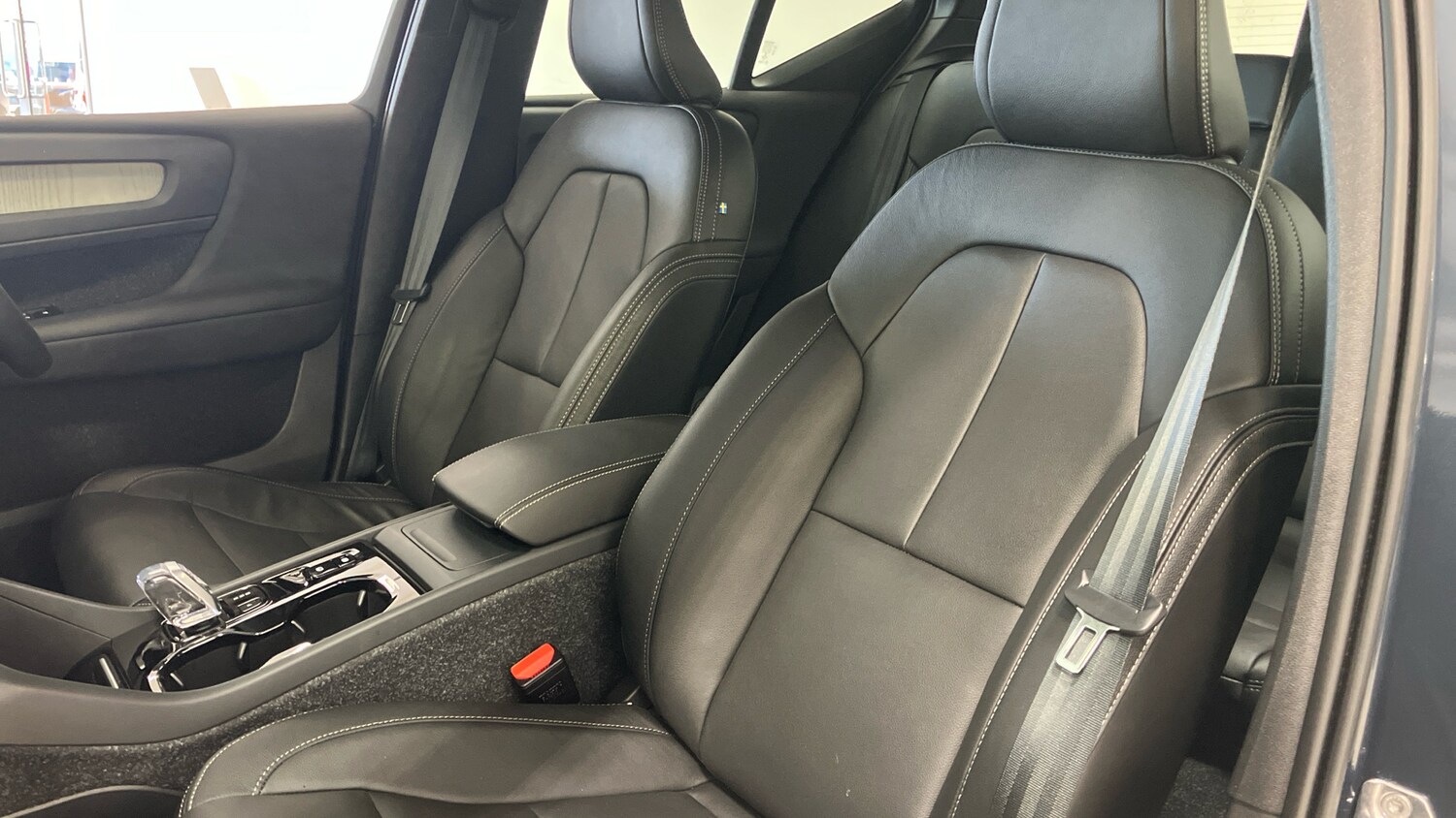 Used Volvo XC40 2021 for sale - 77898712: Photo 42