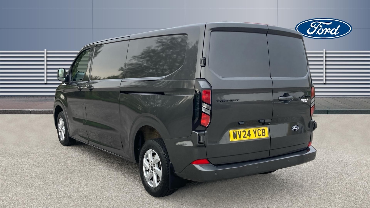 Used Ford Transit Custom 2024 for sale - 76415679: Photo 2