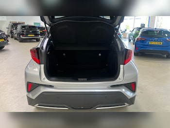 Used Toyota C-HR 2022 for sale - 78280725: Photo