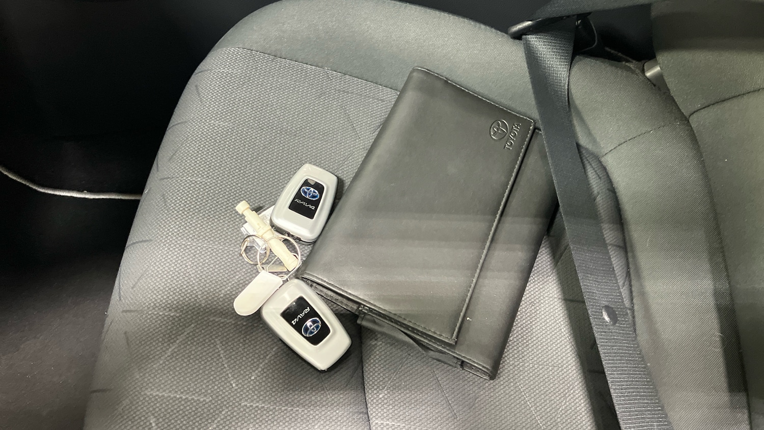 Used Toyota RAV4 2022 for sale - 77035739: Photo 19