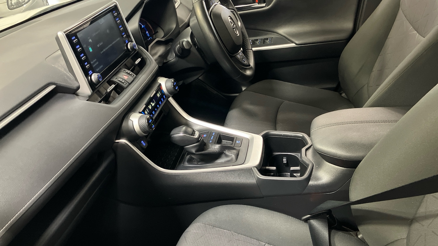 Used Toyota RAV4 2022 for sale - 77035739: Photo 27