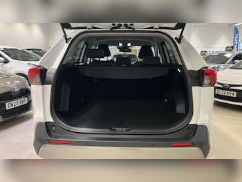 Used Toyota RAV4 2022 for sale - 77035739: Photo