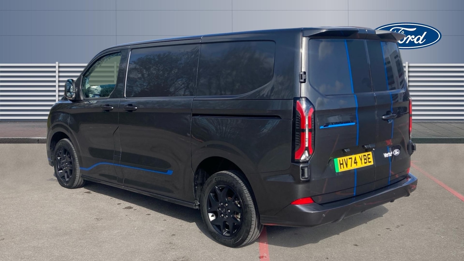 Used Ford Transit Custom 2024 for sale - 78109266: Photo 2