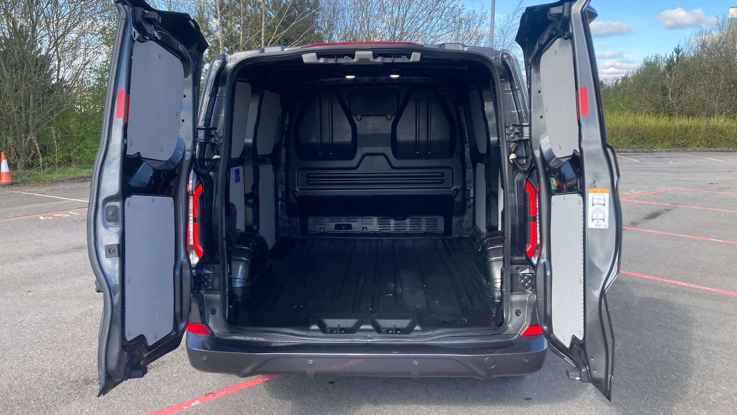 Used Ford Transit Custom 2024 for sale - 78109266: Photo 3