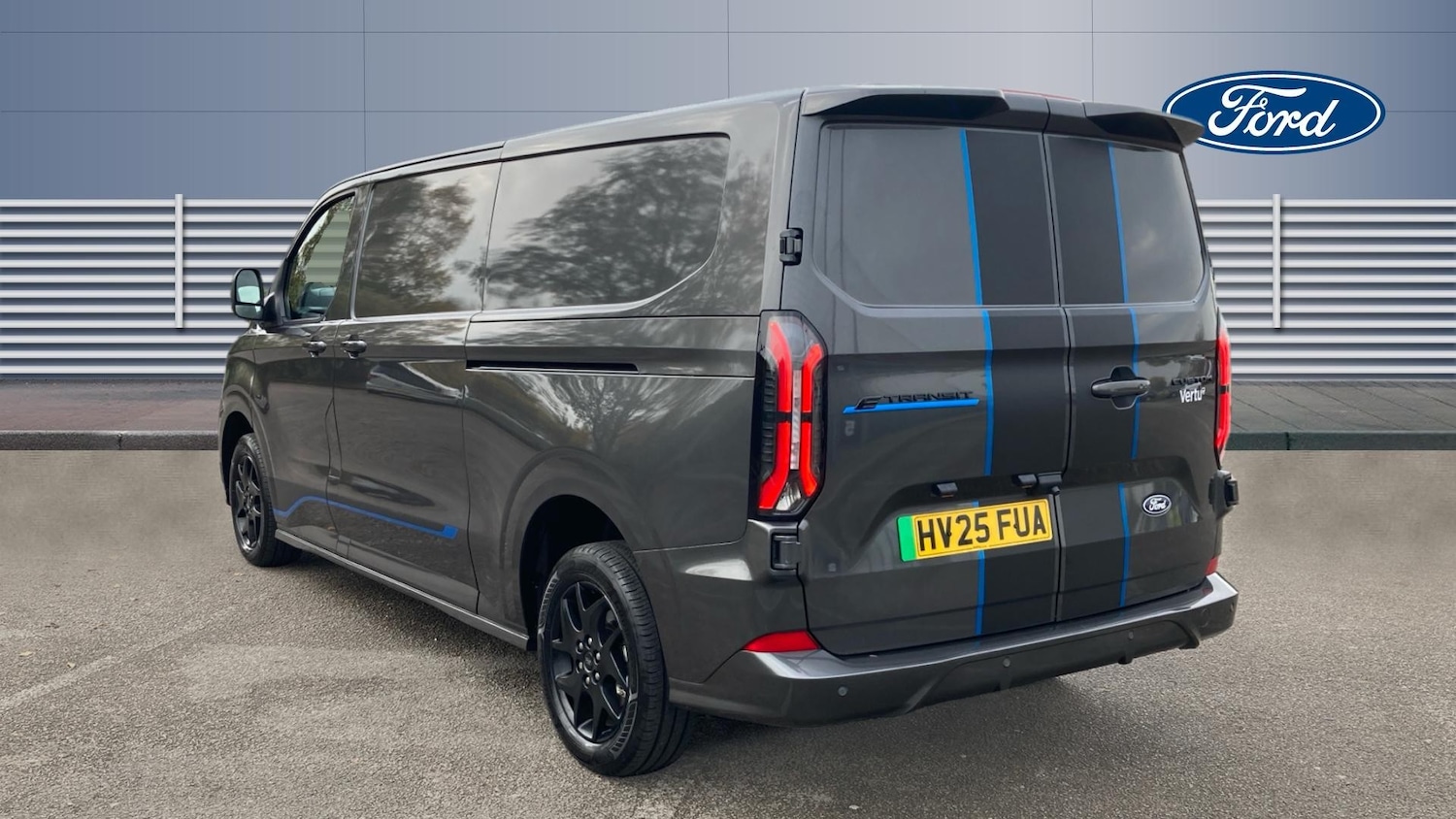 Used Ford Transit Custom 2025 for sale - 76504846: Photo 2