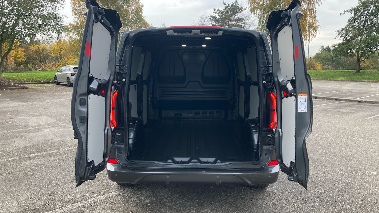 Used Ford Transit Custom 2025 for sale - 76504846: Photo 3