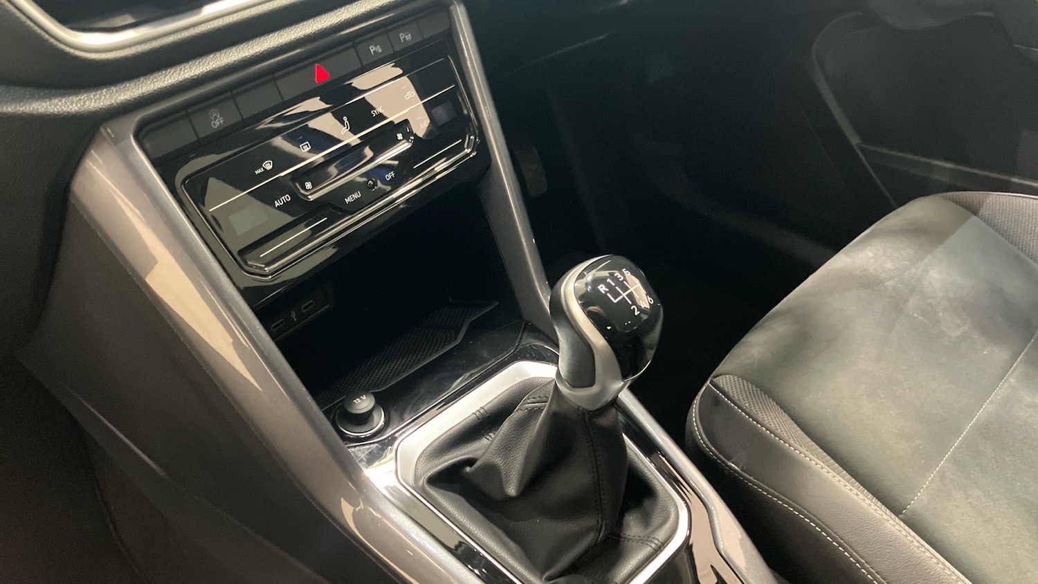 Used Volkswagen T-Roc 2022 for sale - 77416920: Photo 13