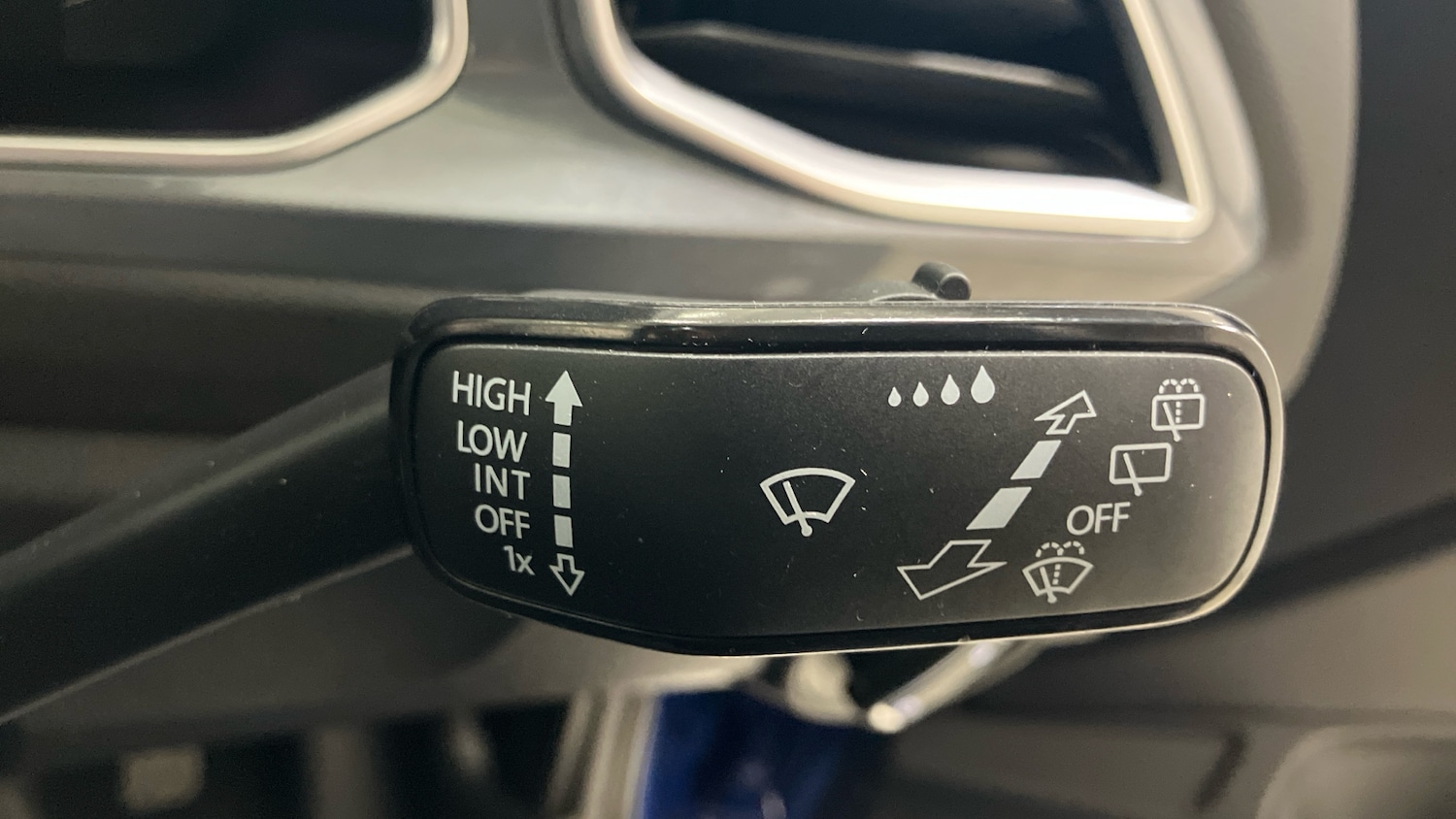 Used Volkswagen T-Roc 2022 for sale - 77416920: Photo 31