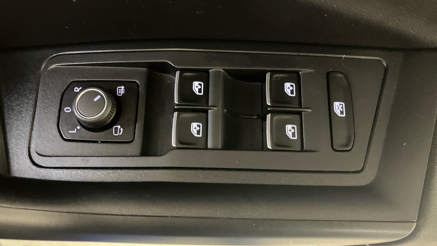 Used Volkswagen T-Roc 2022 for sale - 77416920: Photo 33