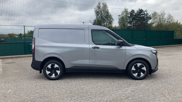 Used Ford Transit Courier 2025 for sale - 76265897: Photo 9