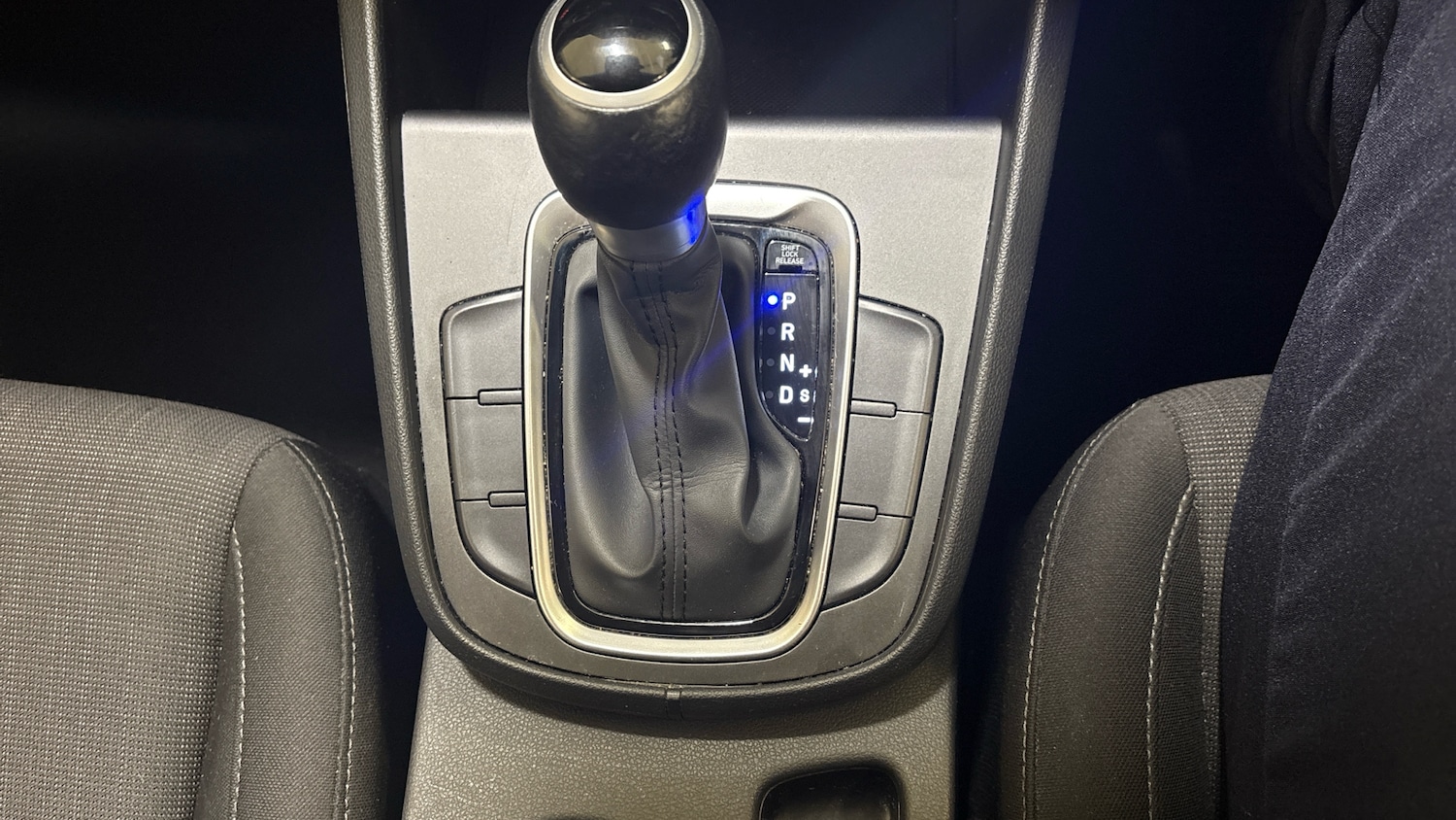 Used Hyundai KONA 2022 for sale - 77011878: Photo 42