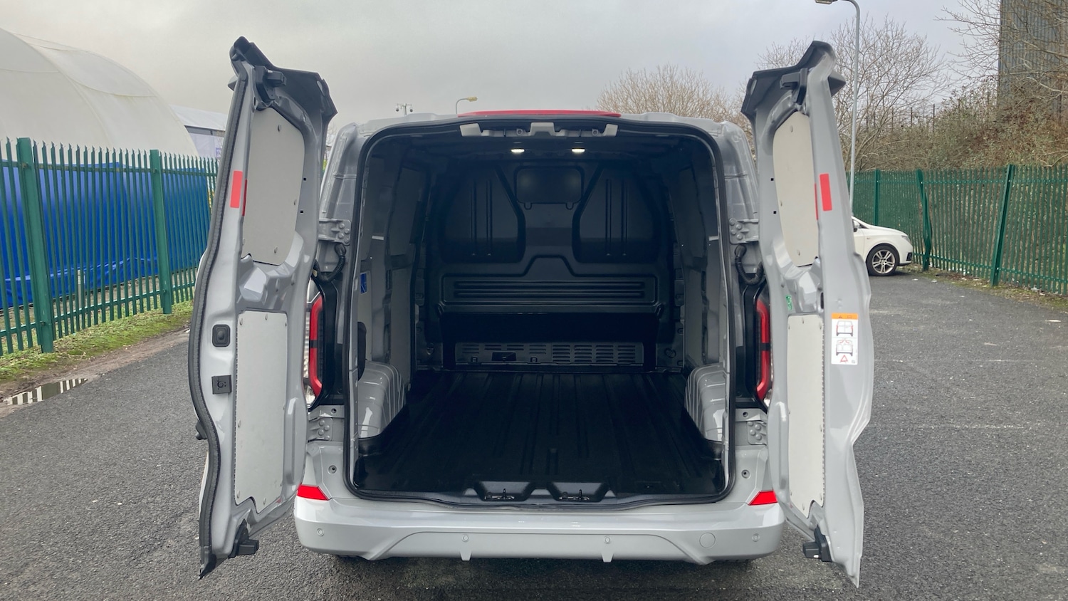 Used Ford Transit Custom 2024 for sale - 77019007: Photo 3