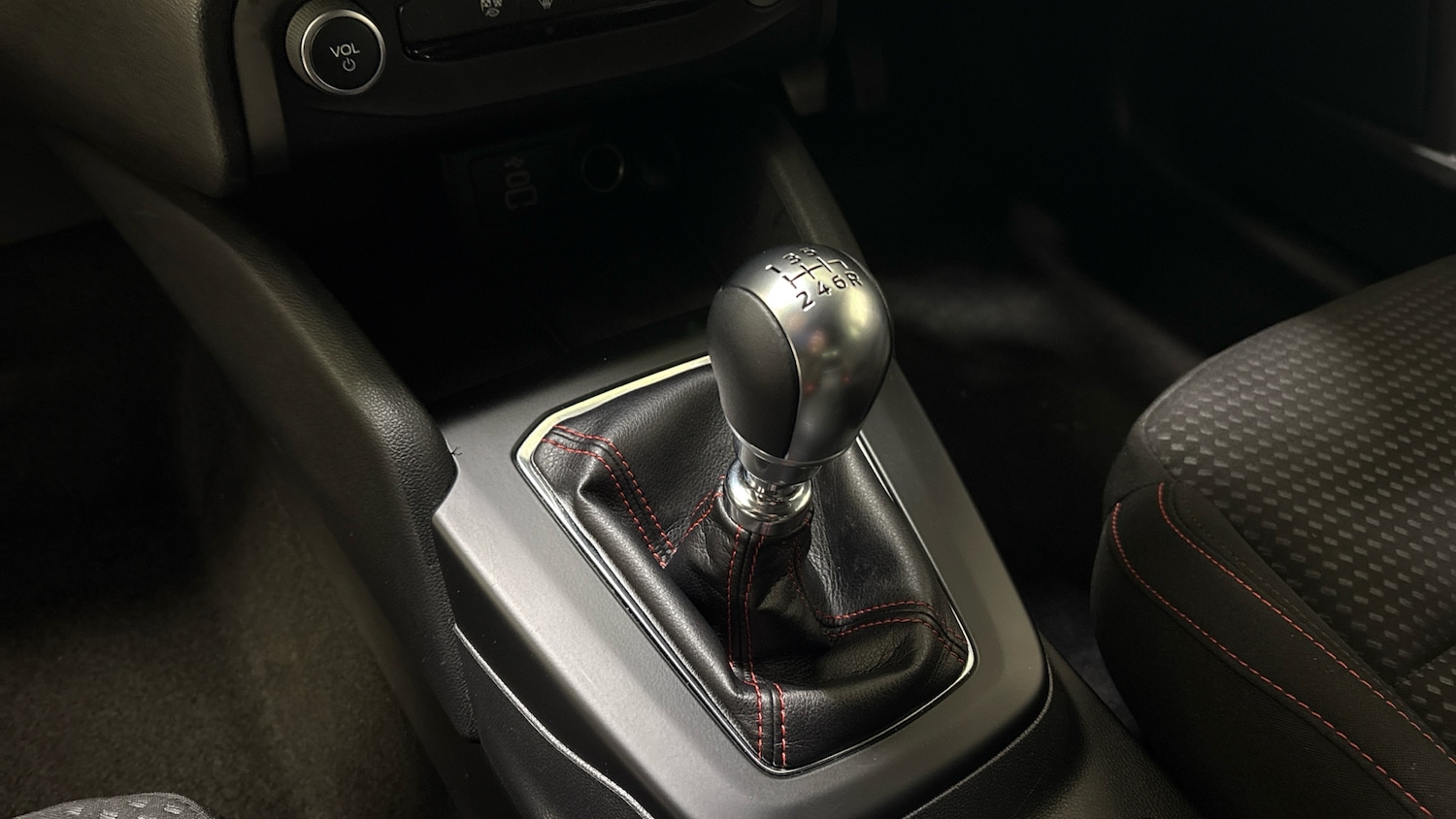 Used Ford Focus 2023 for sale - 76974181: Photo 13