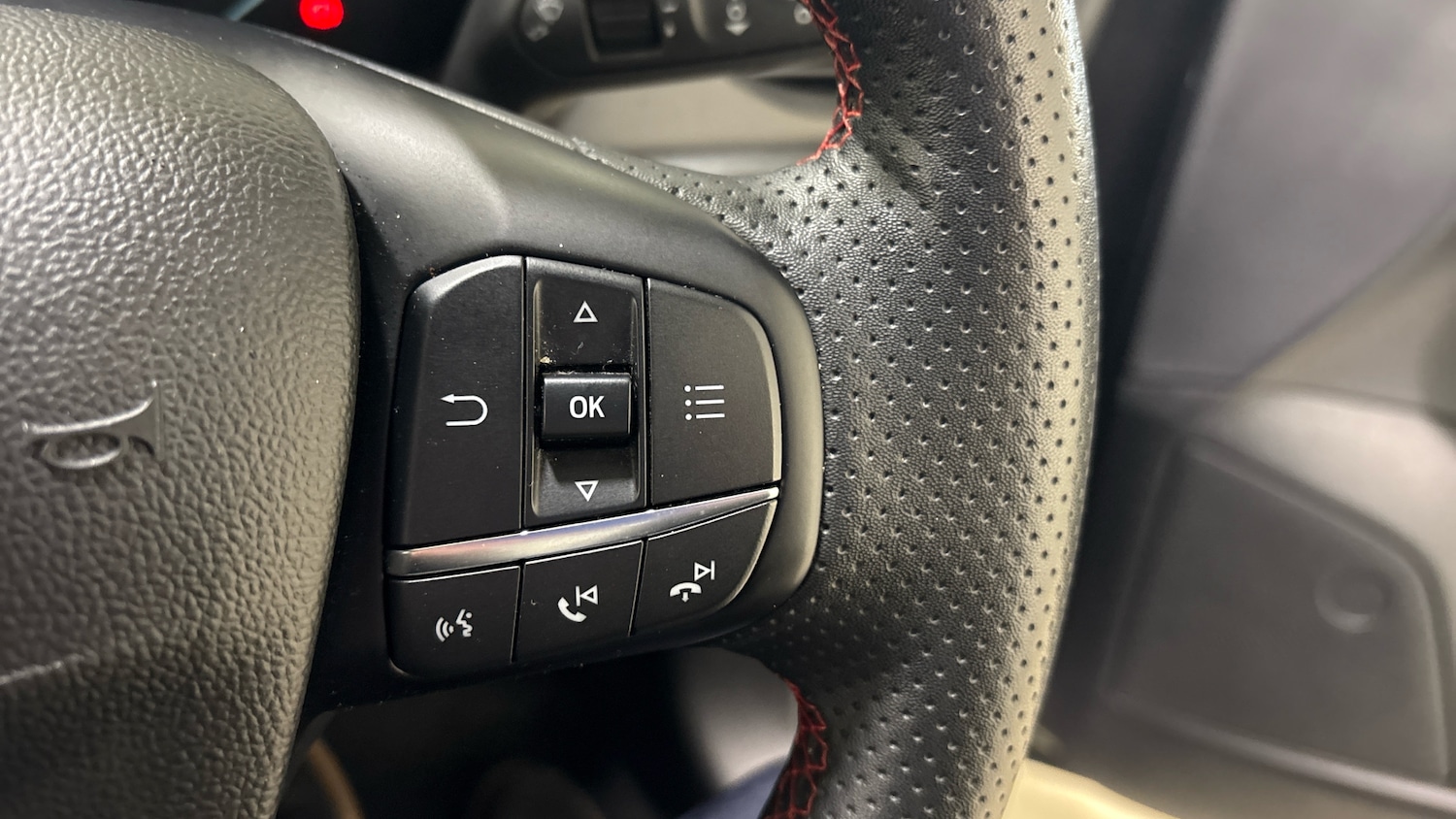 Used Ford Focus 2023 for sale - 76974181: Photo 34