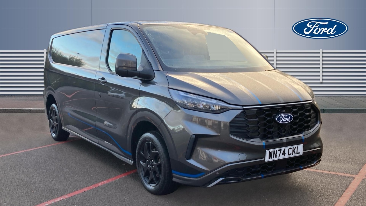 Used Ford Transit Custom 2024 for sale - 76374304: Photo 1