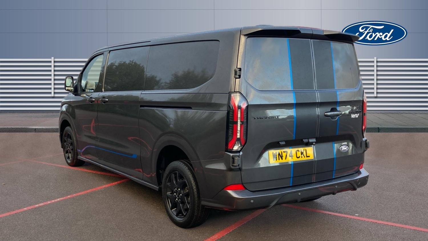 Used Ford Transit Custom 2024 for sale - 76374304: Photo 2