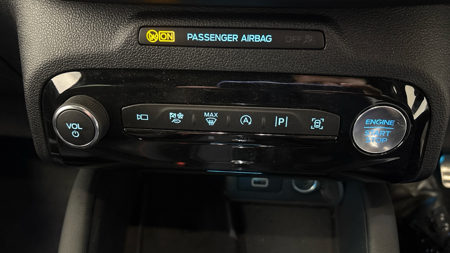 Used Ford Kuga 2025 for sale - 76940025: Photo 41