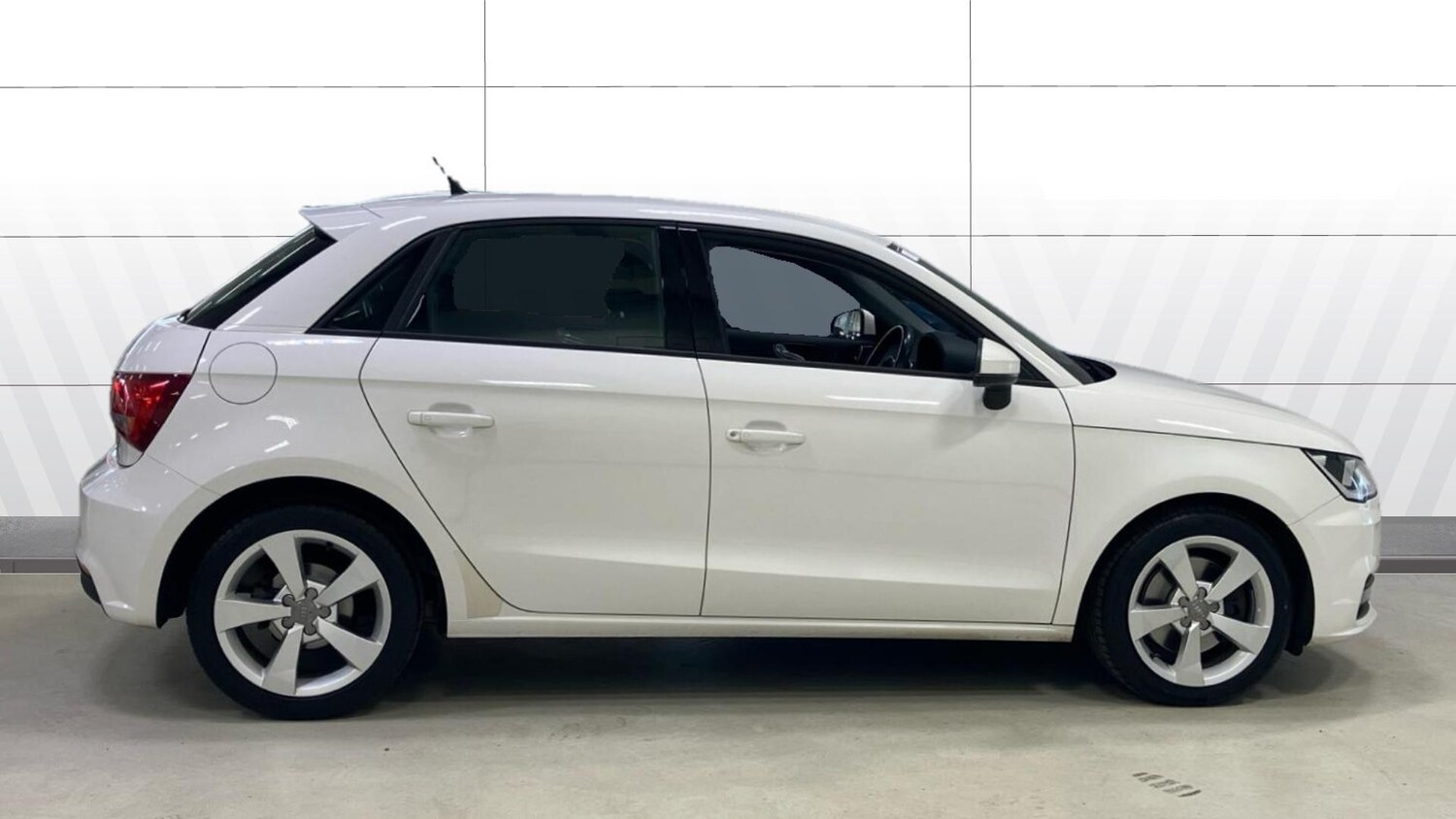 Used Audi A1 2017 for sale - 76734370: Photo 5