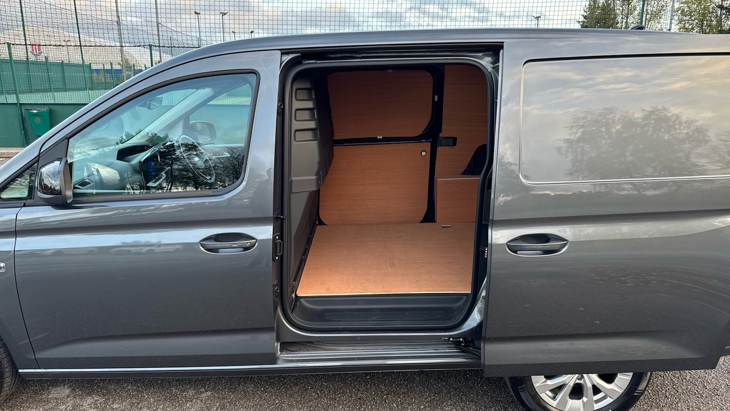 Used Ford Transit Connect 2025 for sale - 76464382: Photo 5