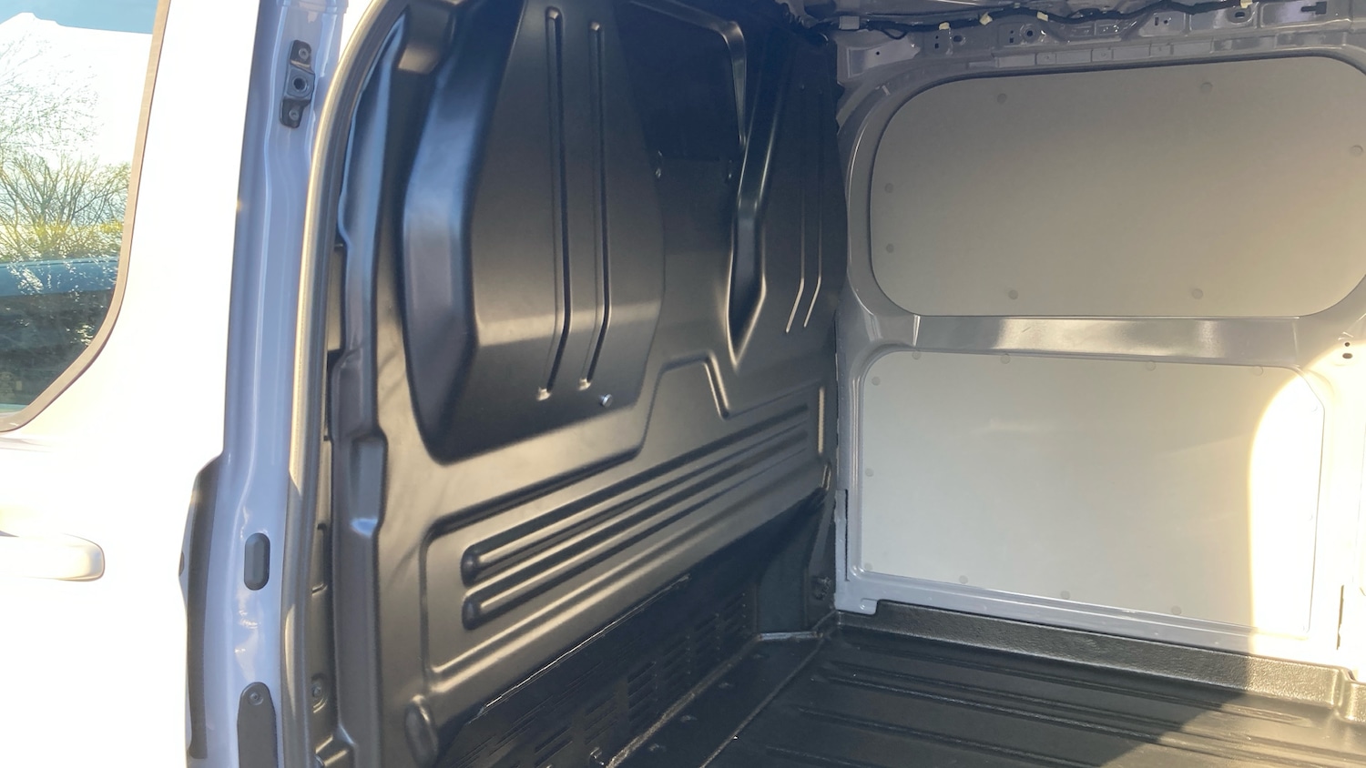 Used Ford Transit Custom 2024 for sale - 77945965: Photo 18