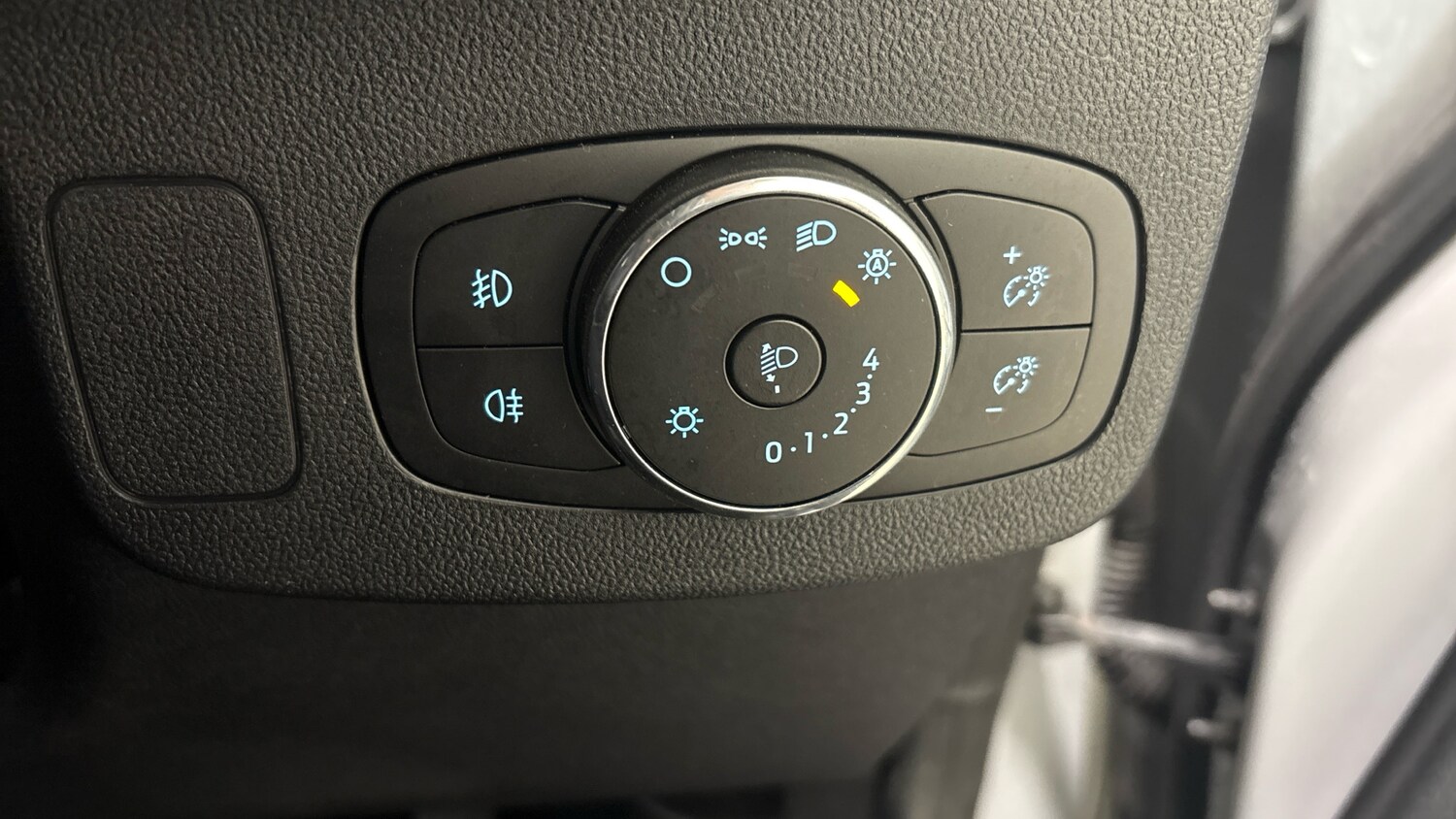 Used Ford Puma 2024 for sale - 77975738: Photo 30