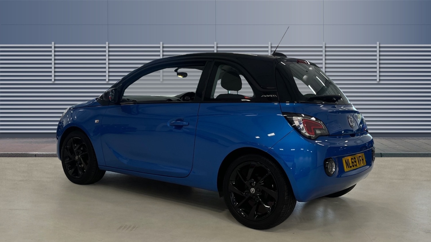 Used Vauxhall ADAM 2019 for sale - 77115809: Photo 2