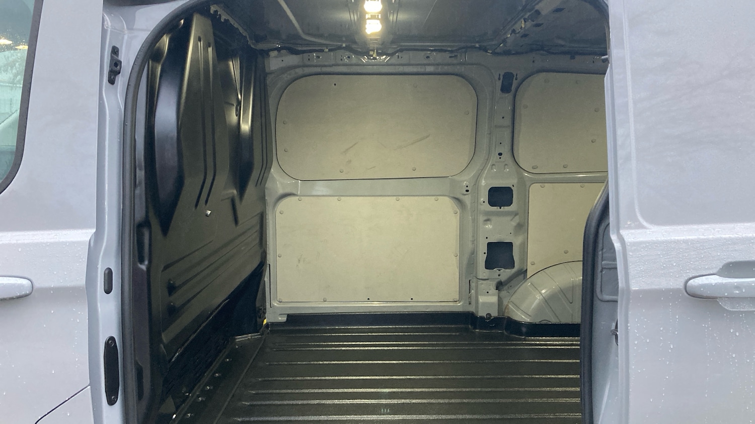 Used Ford Transit Custom 2024 for sale - 77718532: Photo 5