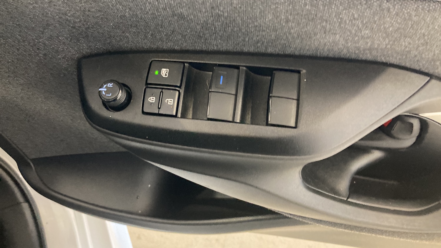 Used Toyota Yaris 2021 for sale - 77069572: Photo 33