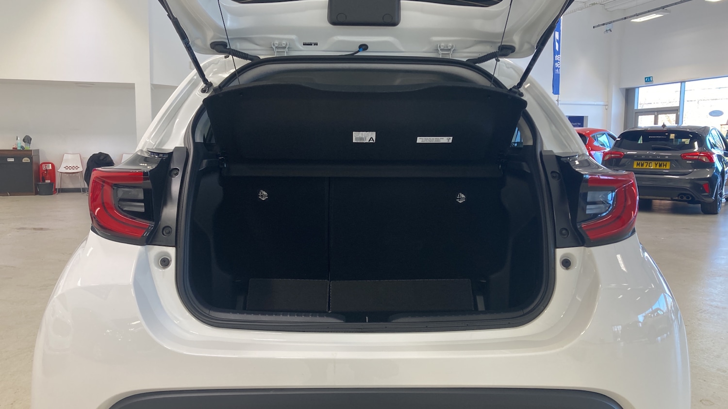 Used Toyota Yaris 2021 for sale - 77069572: Photo 4