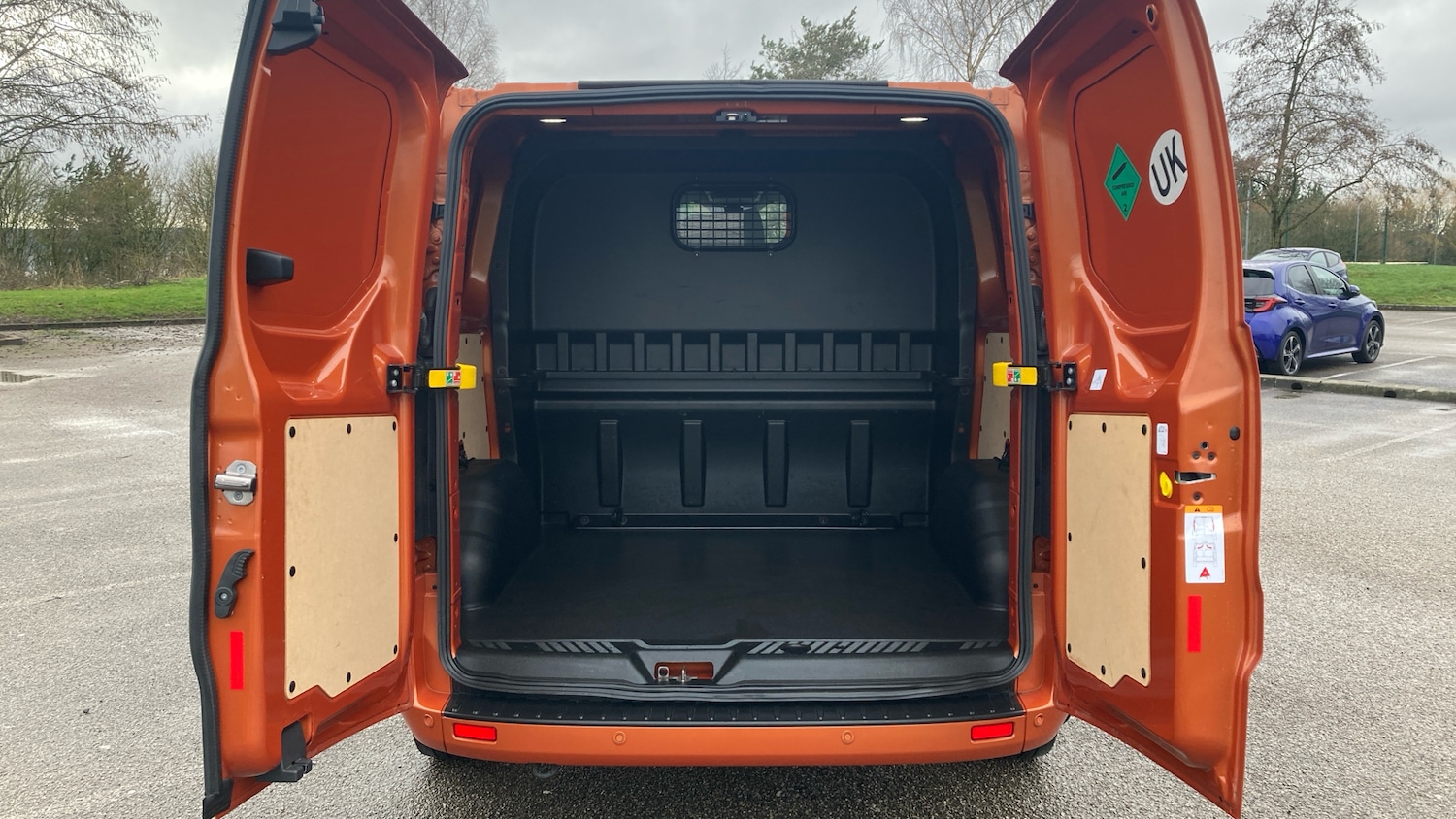 Used Ford Transit Custom 2023 for sale - 77353542: Photo 3