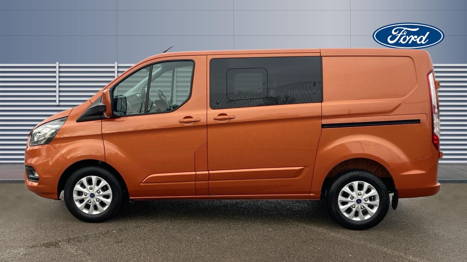 Used Ford Transit Custom 2023 for sale - 77353542: Photo 4