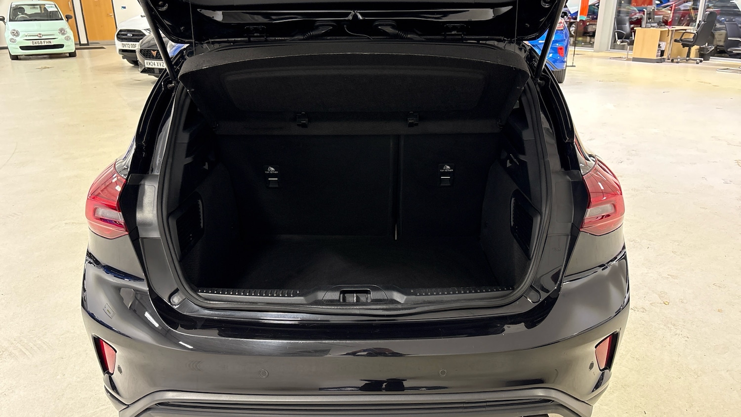 Used Ford Focus 2023 for sale - 76612540: Photo 4