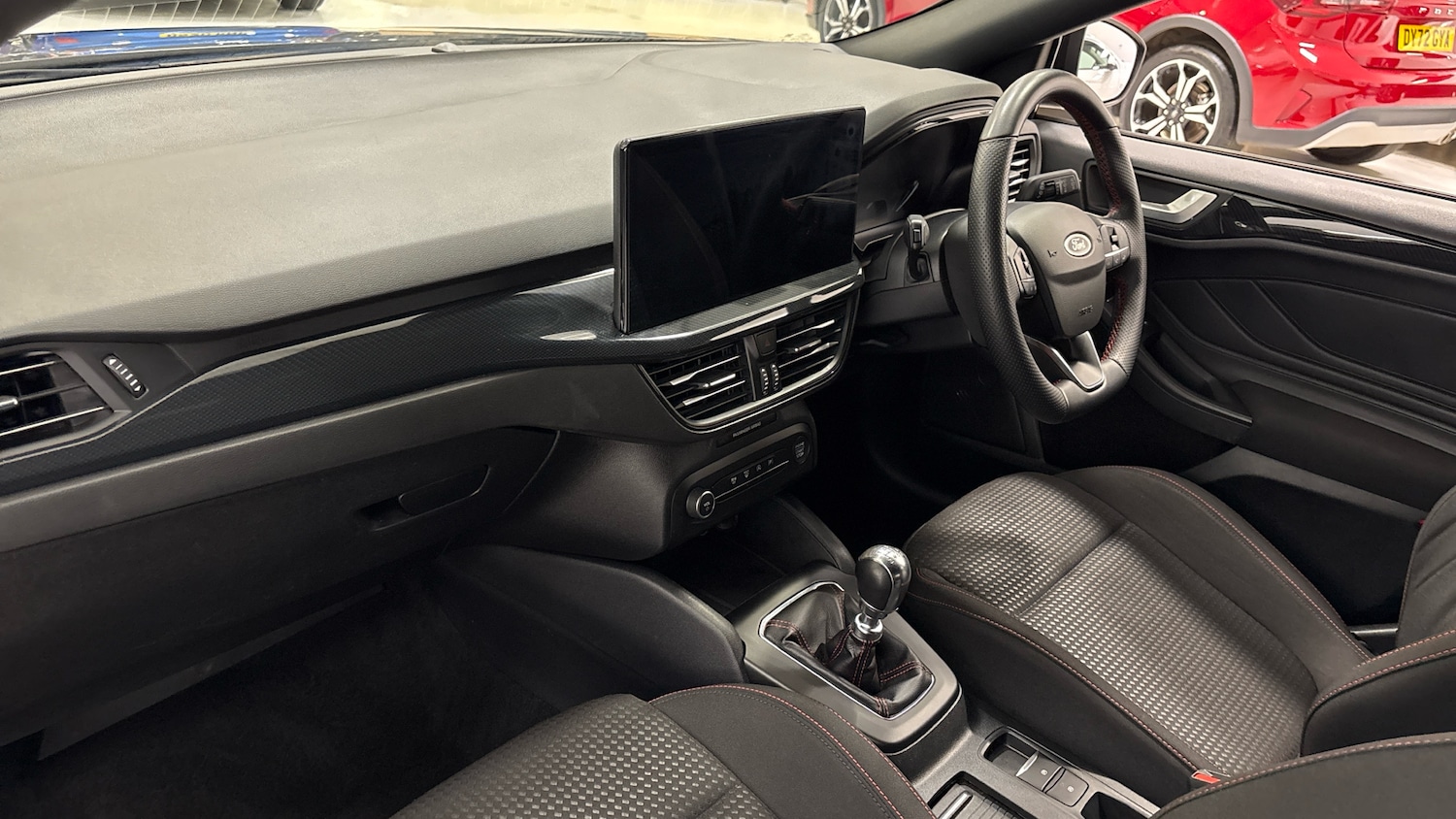 Used Ford Focus 2023 for sale - 76612540: Photo 9