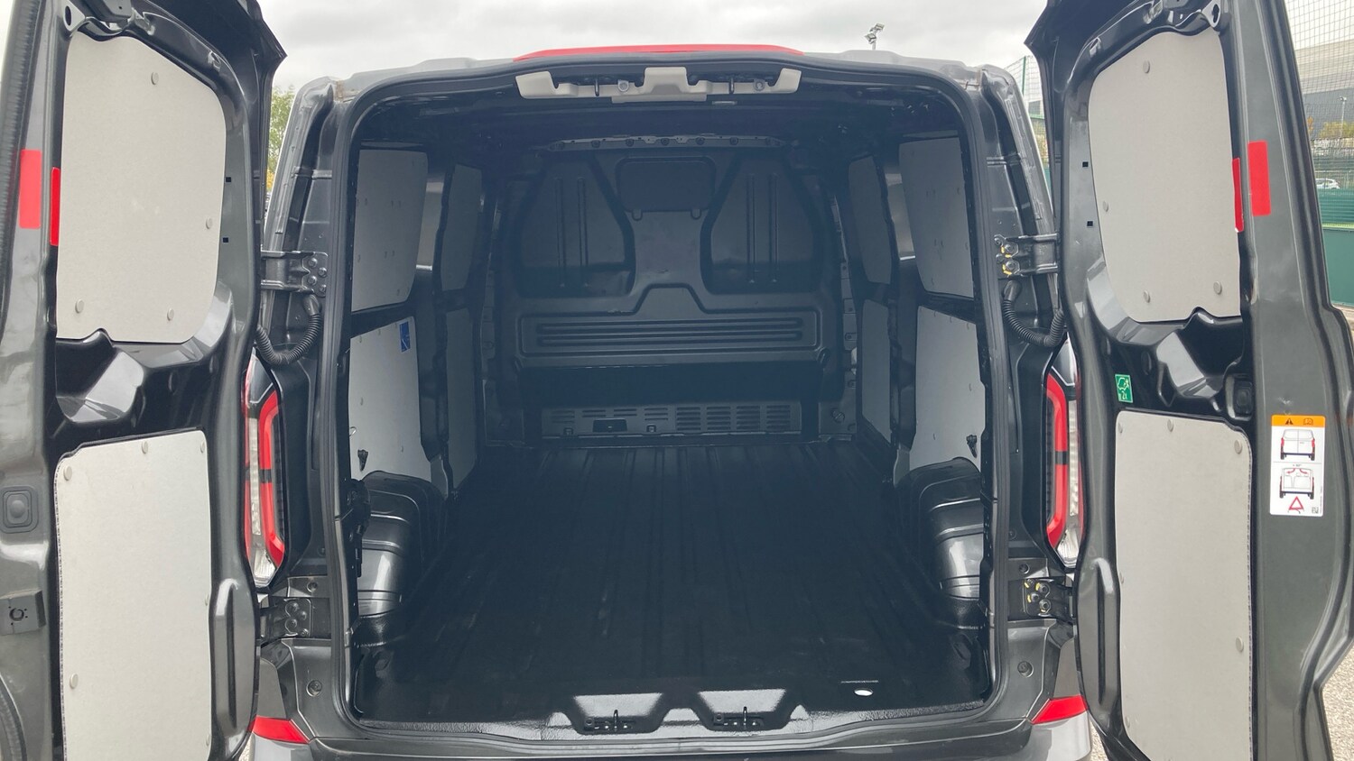 Used Ford Transit Custom 2024 for sale - 76289122: Photo 12