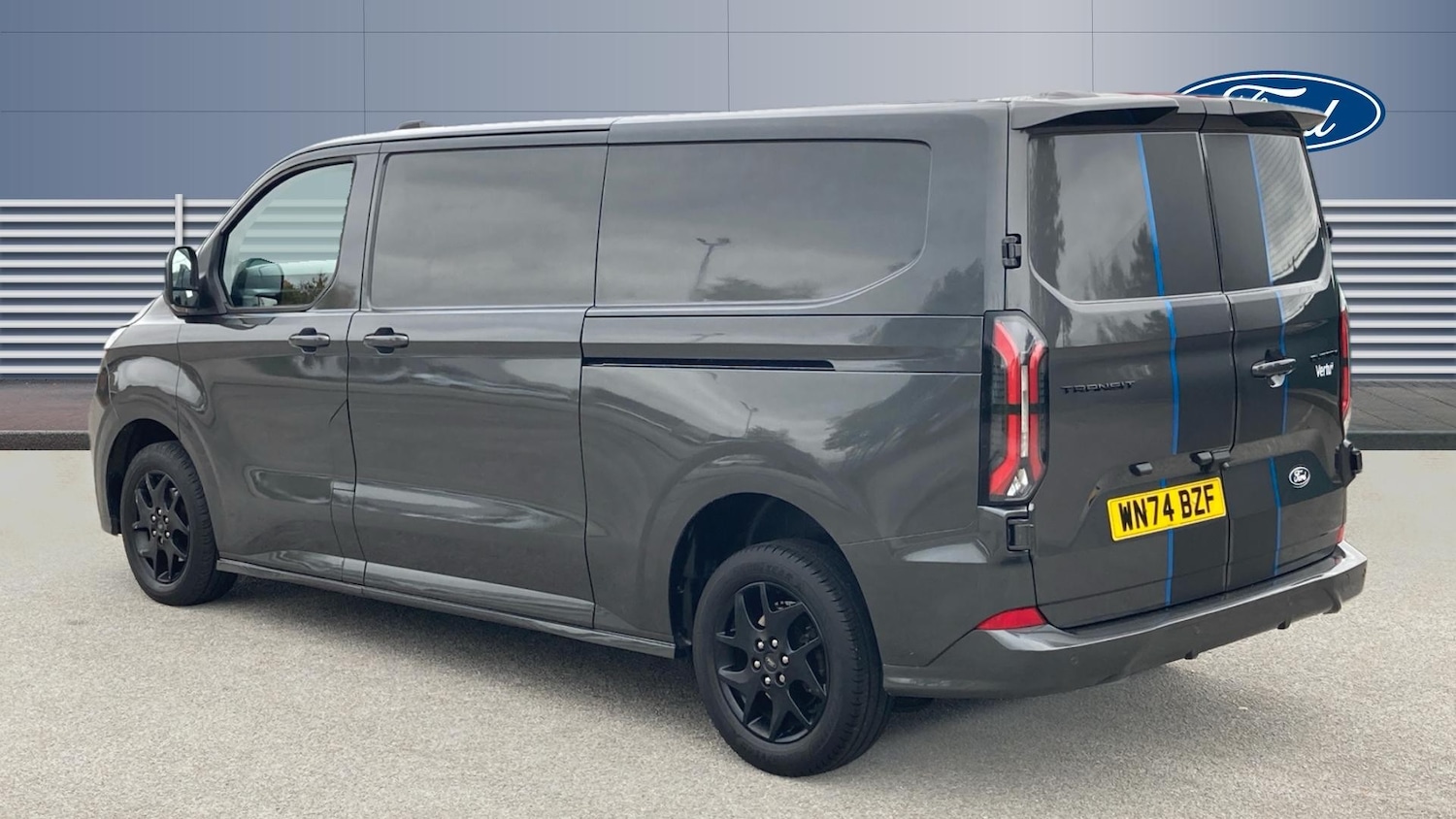 Used Ford Transit Custom 2024 for sale - 76289122: Photo 2