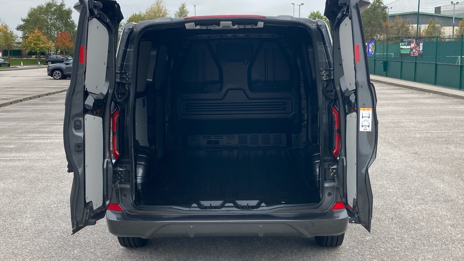 Used Ford Transit Custom 2024 for sale - 76289122: Photo 3