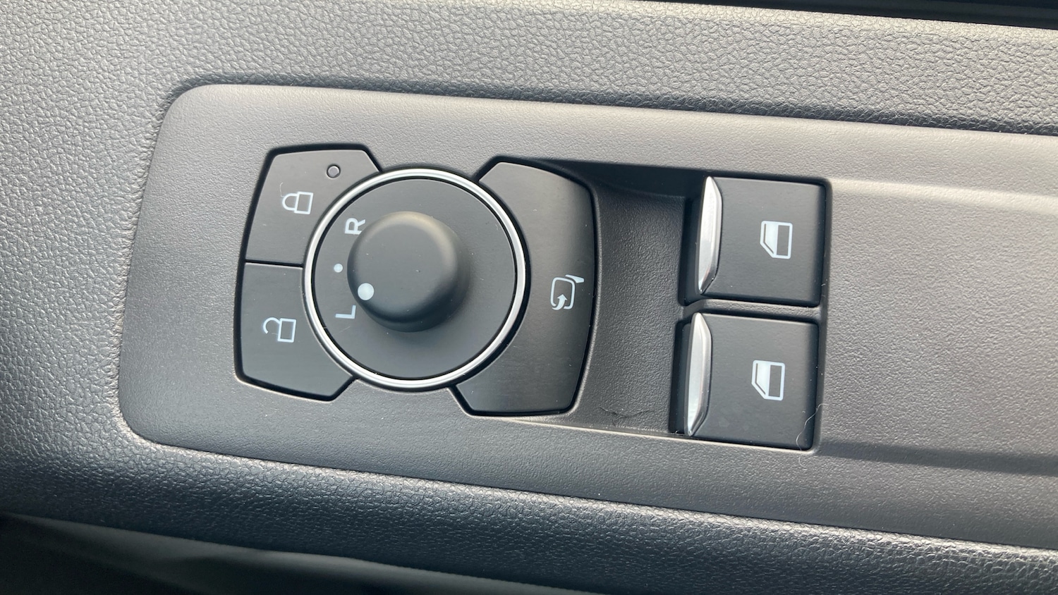 Used Ford Transit Custom 2024 for sale - 77026022: Photo 37