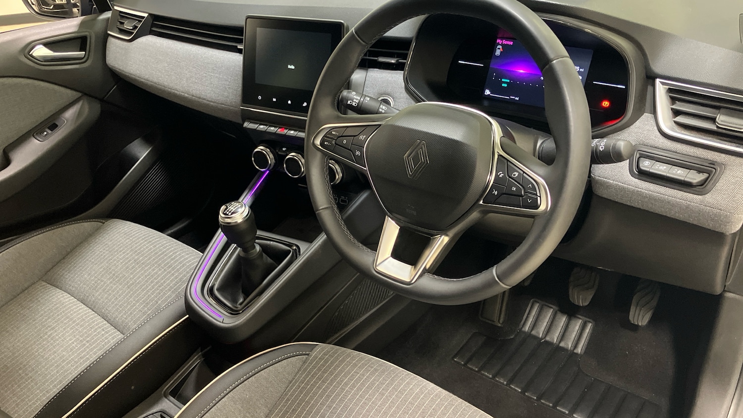 Used Renault Clio 2024 for sale - 77005844: Photo 11