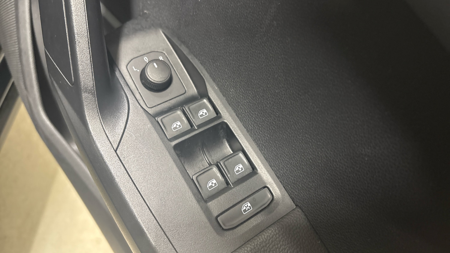 Used SEAT Arona 2023 for sale - 76891978: Photo 30