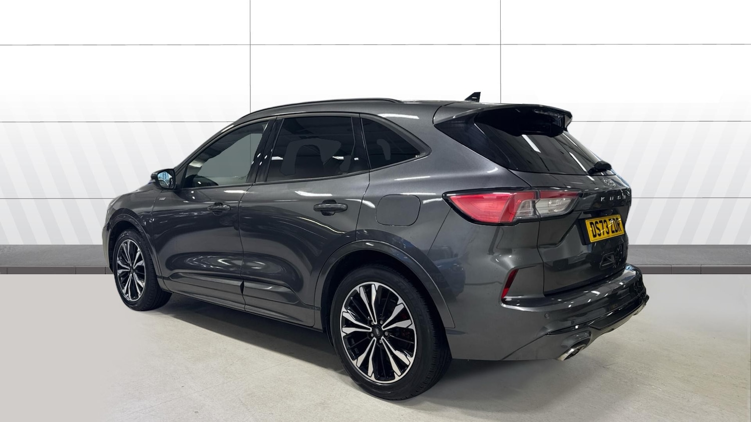 Used Ford Kuga 2023 for sale - 77296428: Photo 2