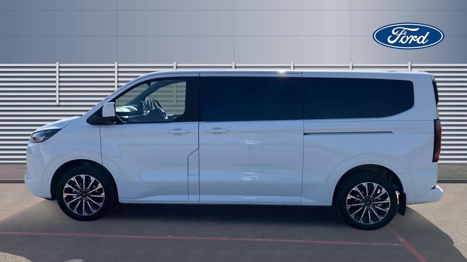 Used Ford Tourneo Custom 2026 for sale - 78176396: Photo 4