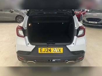 Used Renault Captur 2024 for sale - 79119763: Photo