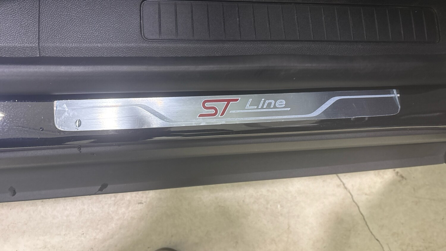 Vehicle 33