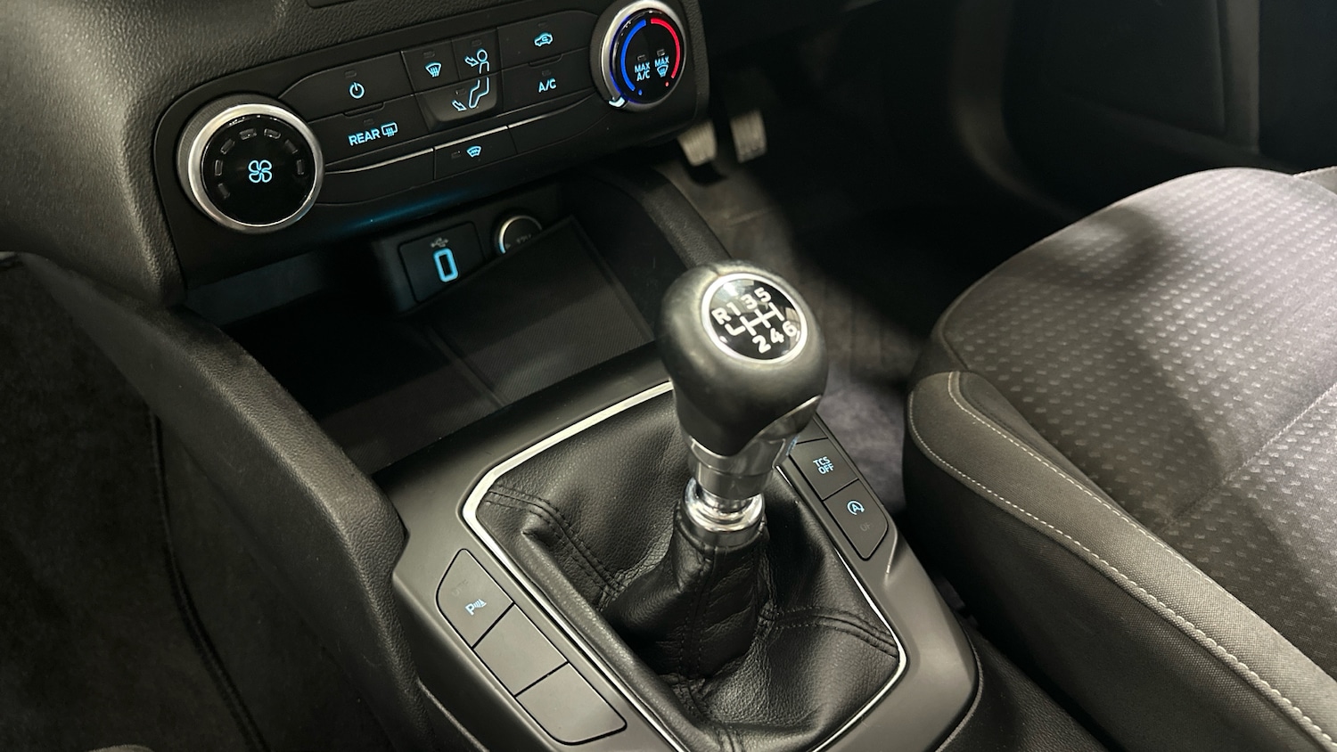 Used Ford Focus 2019 for sale - 76693229: Photo 13